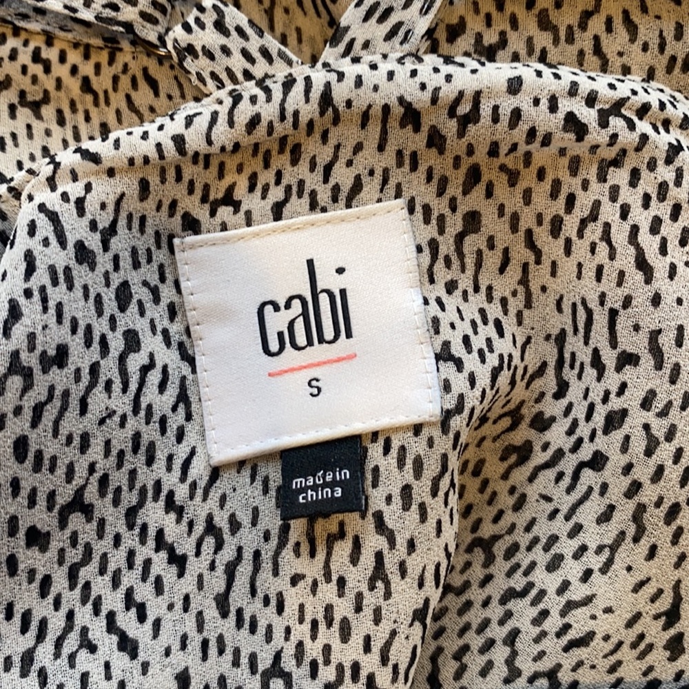 Cabi Grey And Black Speckled Ruffle Flutter Tank - image 7